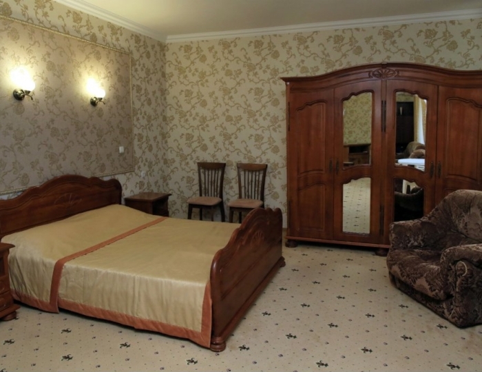 Джуниор сюит 2-местный 1-комнатный корпус 2 - Санаторий «Белоруссия» Ялта Кореиз