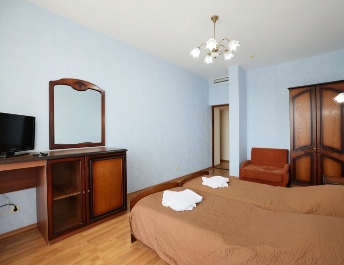 Джуниор сюит 2-местный 3-комнатный корпус 5 - Санаторий «Белоруссия» Ялта Кореиз