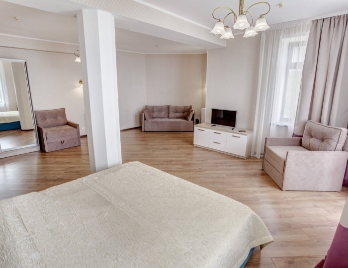 Люкс 2-местный 2-комнатный корпус 5 - Санаторий «Белоруссия» Ялта Кореиз