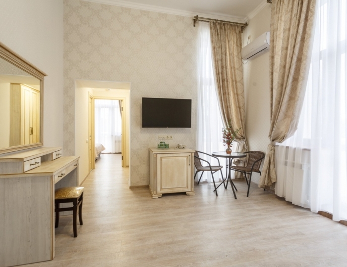 Люкс 2-местный 2-комнатный корпус 1 - Санаторий «Белоруссия» Ялта Кореиз