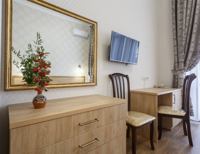 Стандарт 2-местный 1-комнатный с балконом корпус 1 - Санаторий «Белоруссия» Ялта Кореиз