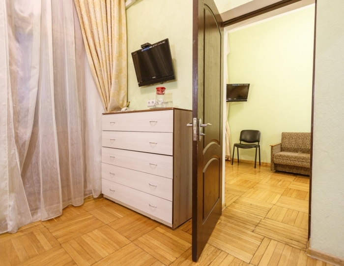 Стандарт 2-местный 2-комнатный (с балконом) корпус 4 - Санаторий «Белоруссия» Ялта Кореиз