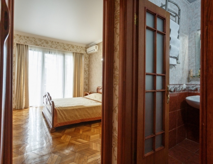 Люкс 2-местный 2-комнатный корпус 2 - Санаторий «Белоруссия» Ялта Кореиз