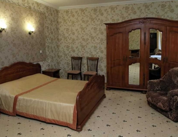 Люкс 2-местный 3-комнатный корпус 2 - Санаторий «Белоруссия» Ялта Кореиз