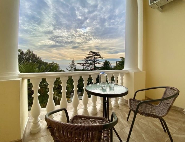 Стандарт 2-местный 1-комнатный с балконом корпус 1 - Санаторий «Белоруссия» Ялта Кореиз