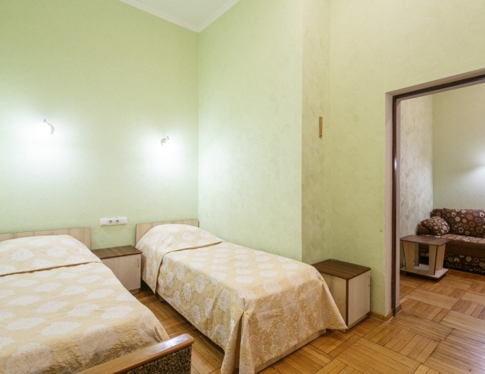 Стандарт 2-местный 2-комнатный (с балконом) корпус 4 - Санаторий «Белоруссия» Ялта Кореиз